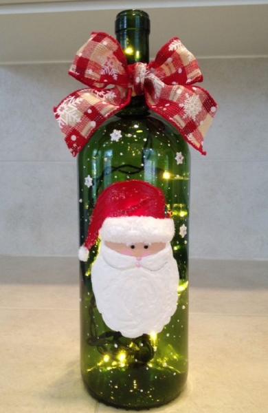 Впечатляющие новогодние и рождественские украшения из бутылок! 26 идей.