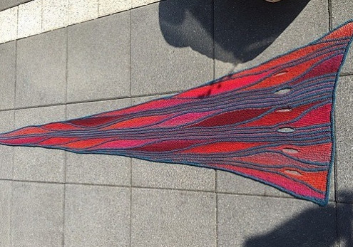 Изумительный норвежский треугольный шарф — бактус: схемы и подробности вязания…